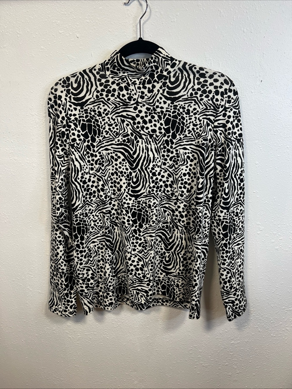 Kim Rogers Black & White Animal-Print Scoop-Neck Sweater